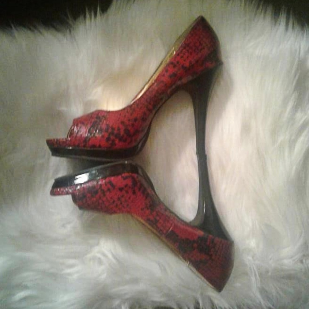 ❤❤❤❤ Rampage Red Snake Platform Heels
